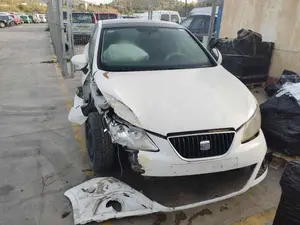 SEAT IBIZA BERLINA (6J5) foto 1