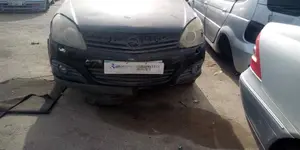 OPEL ASTRA H GTC foto 1