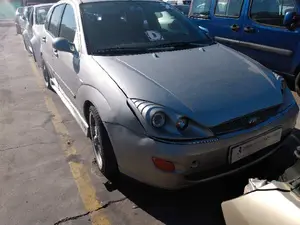 FORD FOCUS BERLINA (CAK) foto 1
