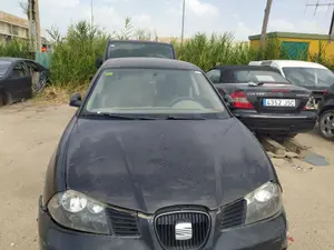 SEAT IBIZA (6L1) foto 1
