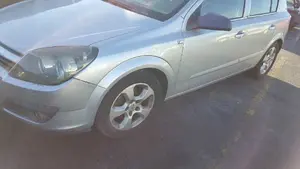 OPEL ASTRA H BERLINA foto 2