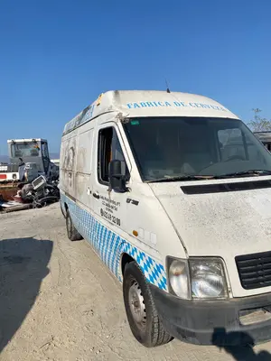 VOLKSWAGEN LT FURGÓN/COMBI foto 1