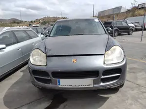 PORSCHE CAYENNE (TIPO 9PA) foto 1