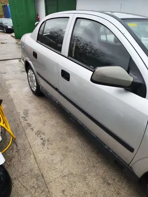 OPEL ASTRA G BERLINA foto 3