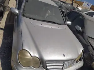 MERCEDES-BENZ CLASE C (BM 203) BERLINA foto 1
