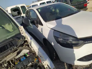 RENAULT CLIO IV foto 6