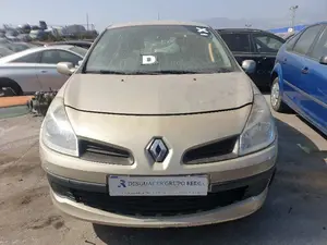 RENAULT CLIO III foto 1