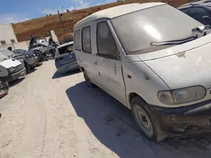 NISSAN VANETTE CARGO foto 4