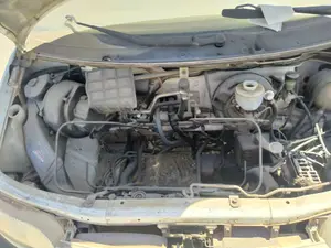 NISSAN VANETTE CARGO foto 2