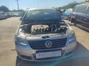 VOLKSWAGEN PASSAT BERLINA (3C2) foto 1