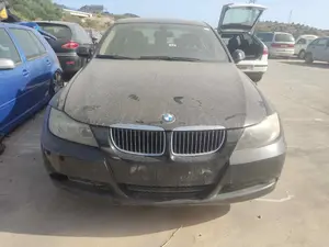 BMW SERIE 3 BERLINA (E90) foto 1